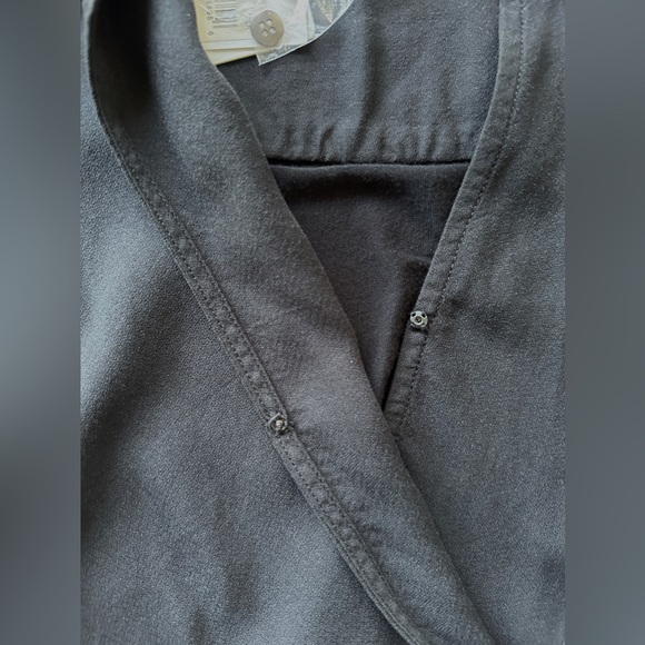 NWT Splendid Hi-Low Surplice Blouse Black - Picture 8 of 16